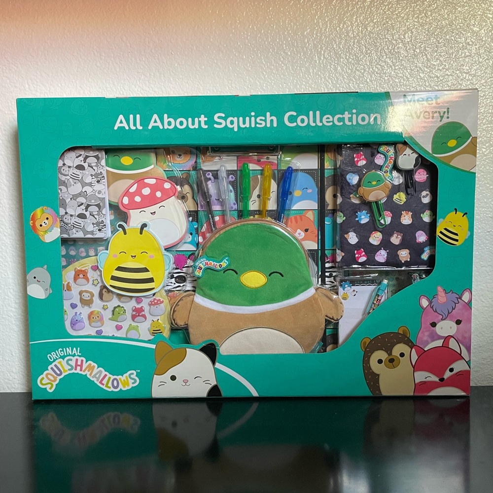 Squishmallows All About Squish Collection Stationary Kit